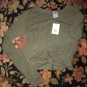 long sleeve crop top